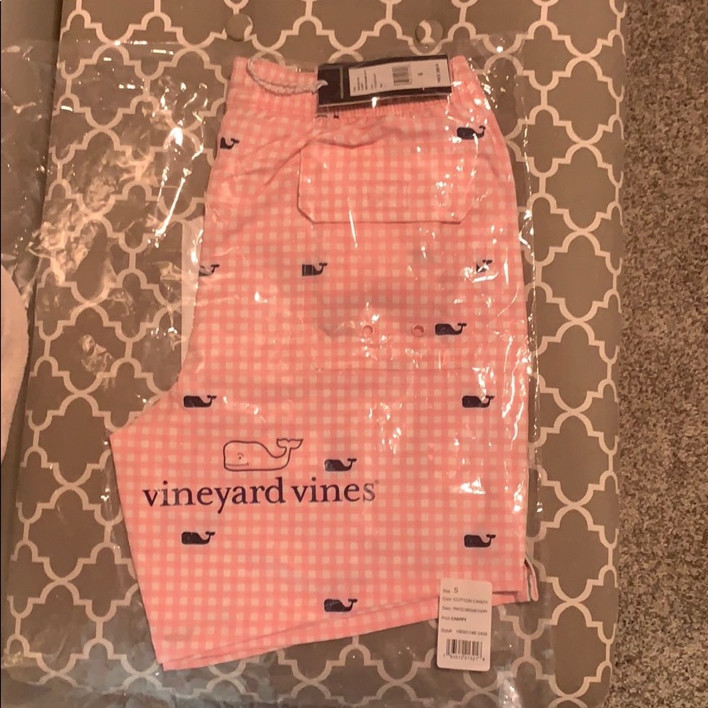 Vineyard vines men’s swim trunks
